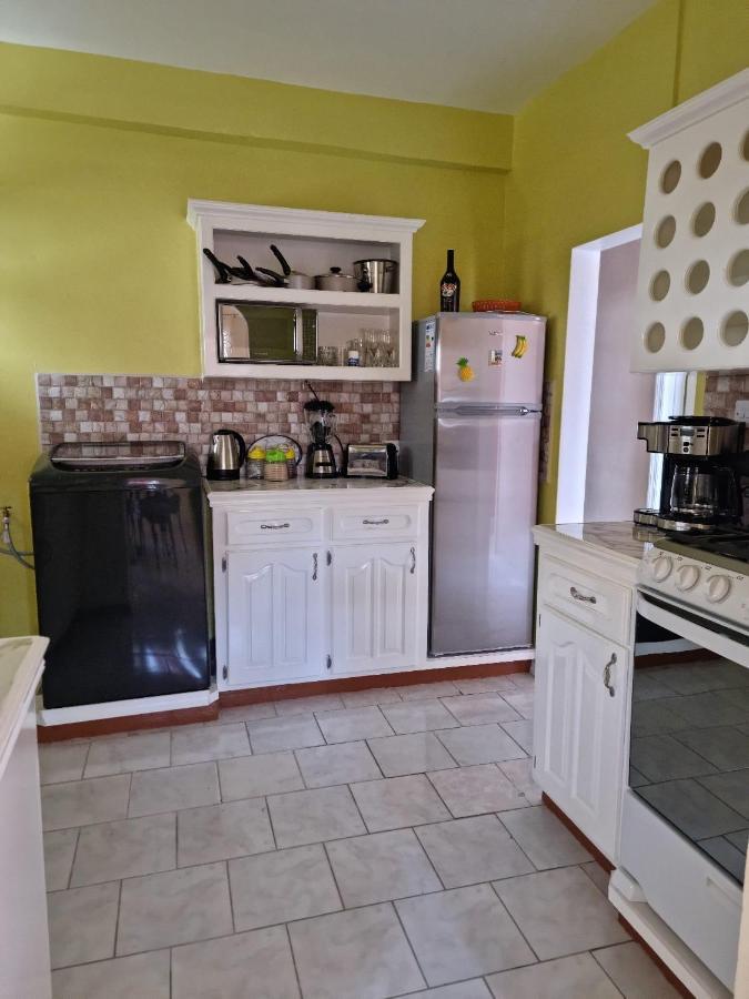 Coco Rose Apartments Soufrière Extérieur photo